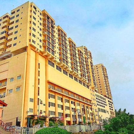 N'Dnie Homestay Pelangi Mall Condominium Кота-Бару Экстерьер фото