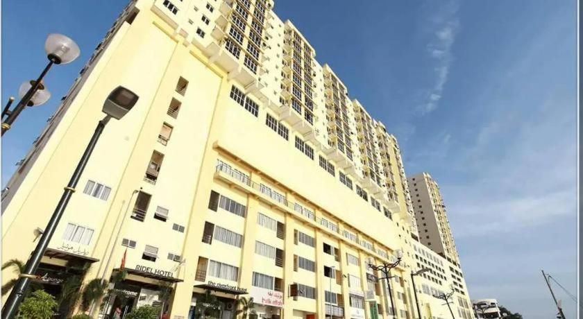 N'Dnie Homestay Pelangi Mall Condominium Кота-Бару Экстерьер фото