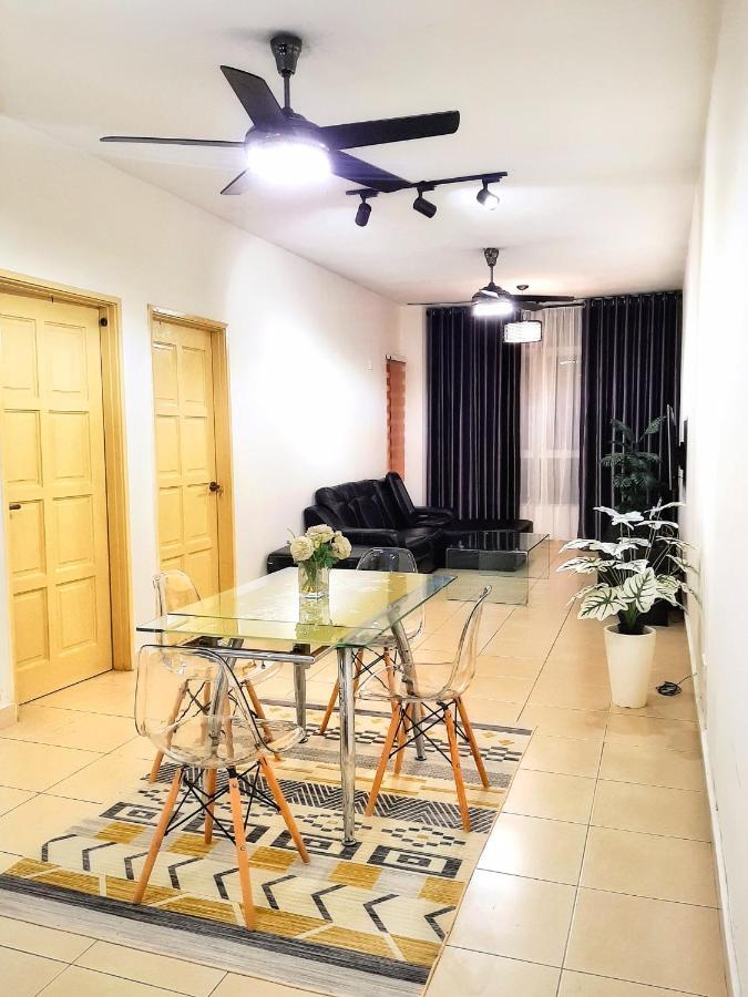 N'Dnie Homestay Pelangi Mall Condominium Кота-Бару Экстерьер фото