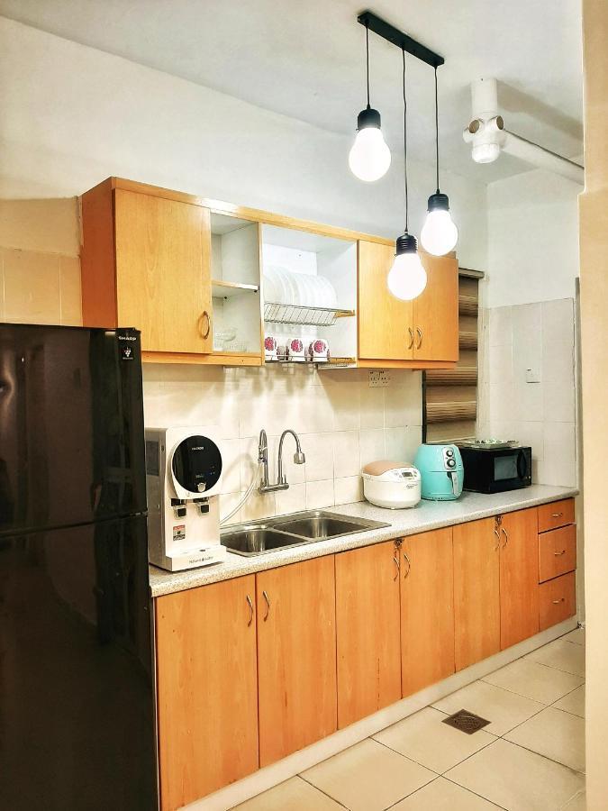 N'Dnie Homestay Pelangi Mall Condominium Кота-Бару Экстерьер фото