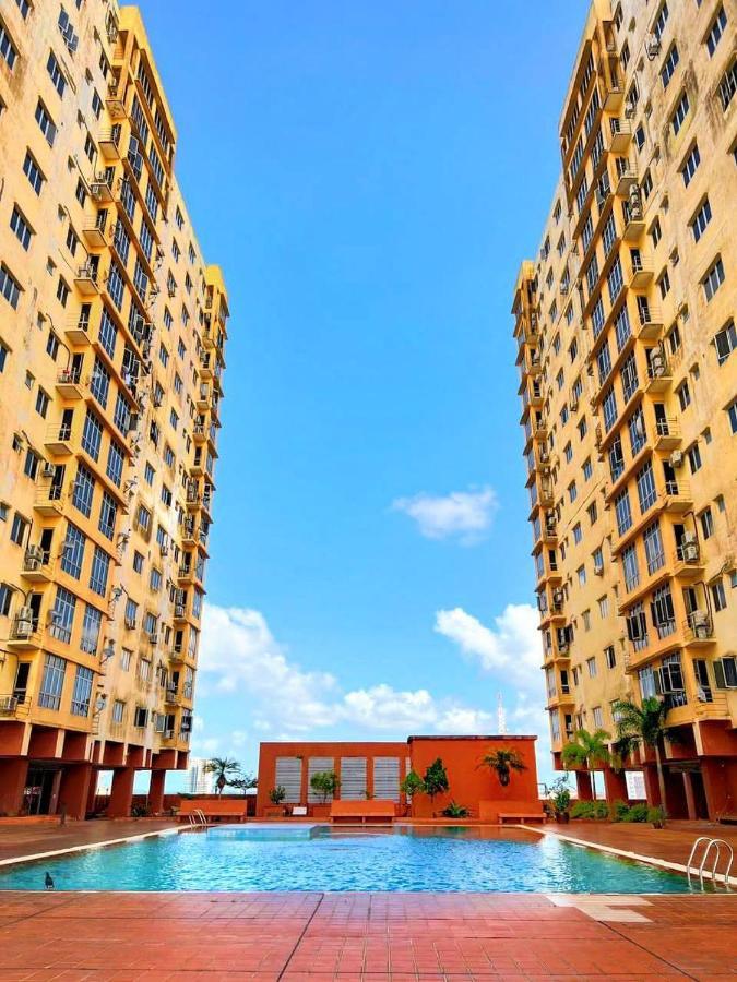 N'Dnie Homestay Pelangi Mall Condominium Кота-Бару Экстерьер фото